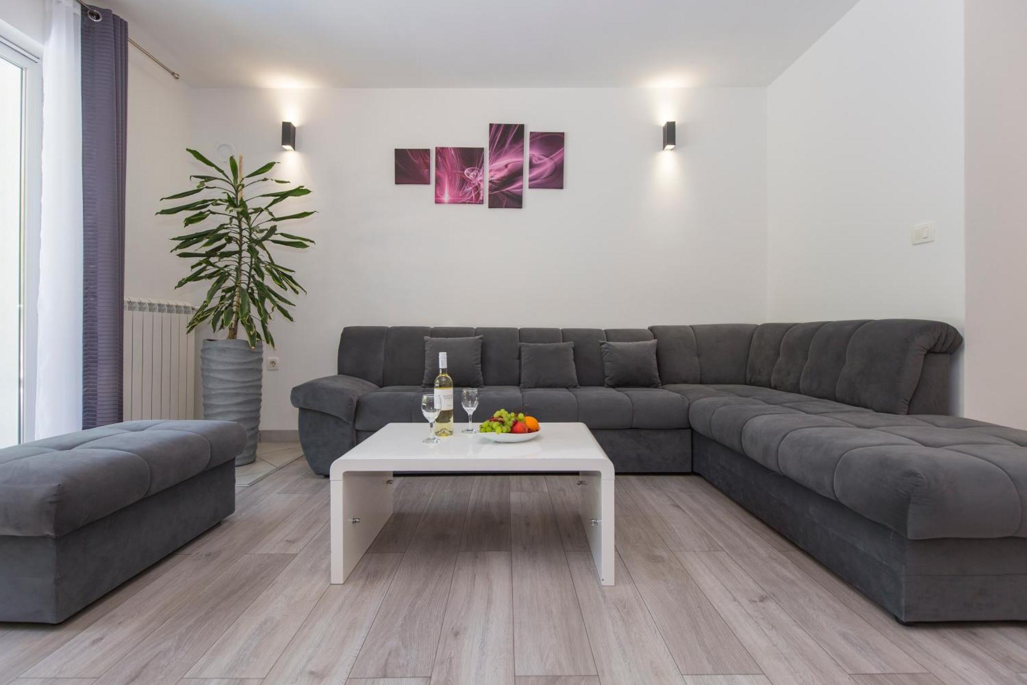 Holiday Home Rea Labin  Bagian luar foto