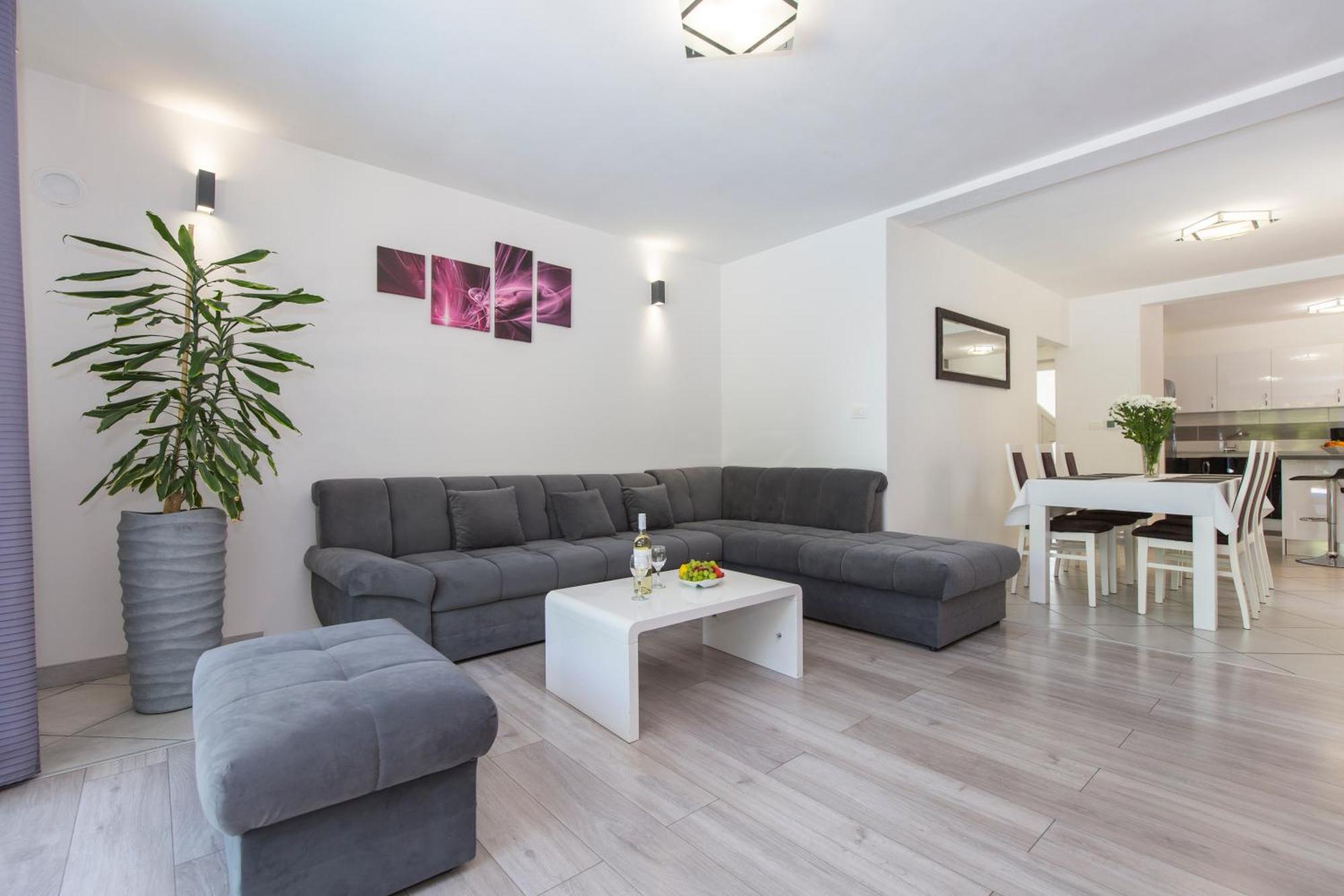 Holiday Home Rea Labin  Bagian luar foto